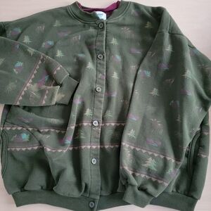 Green Button-Up Sqeatshirt with Forest Outdoor Print Womem's X-Large